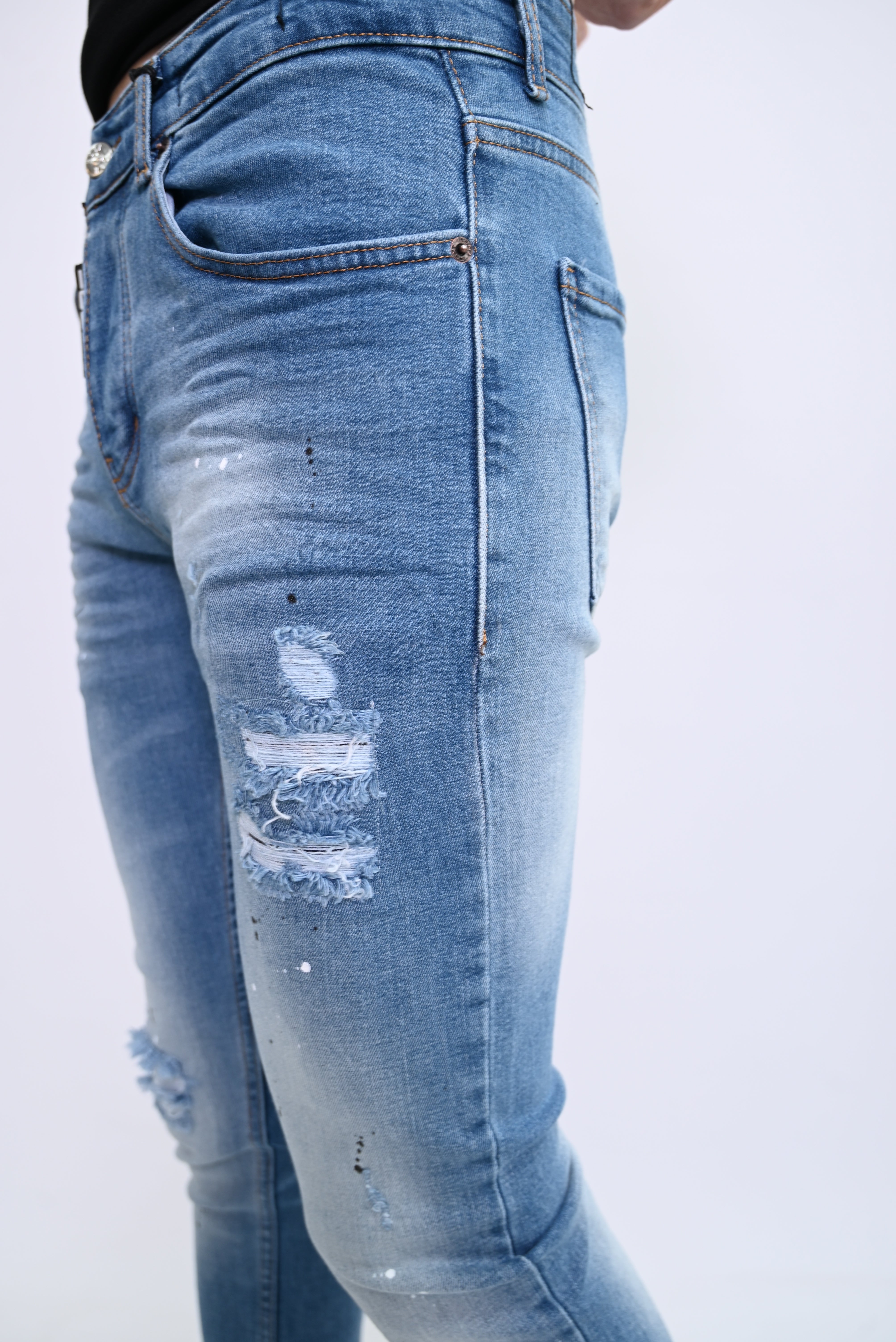 ICON2 Distressed Jeans 9398